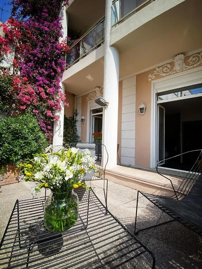 Hotel Moliere Cannes 3*,  France